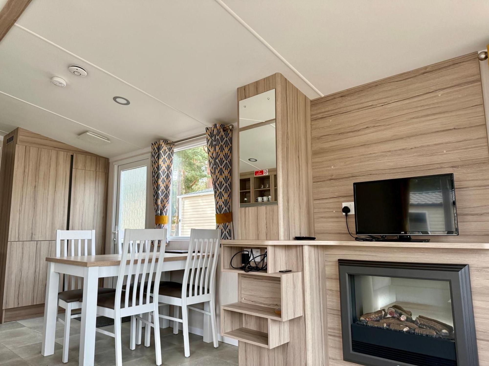 The Fly Van - Beautiful, Luxury Static Caravan Aberlour Esterno foto